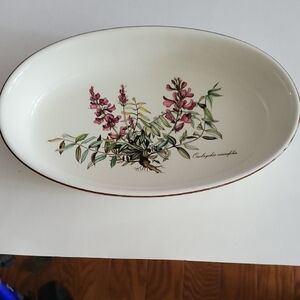 Villeroy & Boch White Floral Oval Platter. 12"